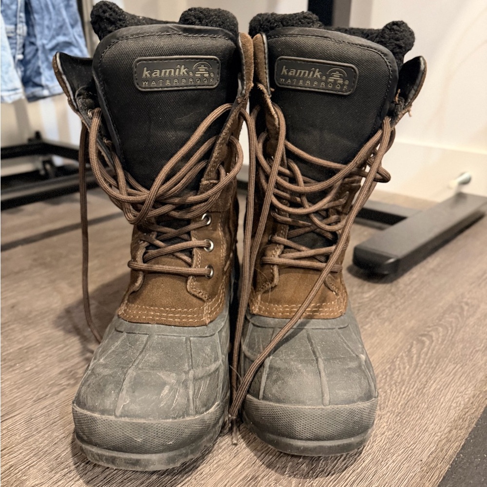 KAMIK | Women’s Waterproof Winter Boot | 7 | Brown / Black